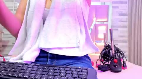 Amber online show from 05/26/26, 06:48