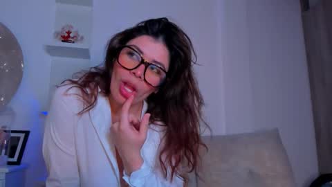 Amber Redzee online show from 11/16/25, 12:05