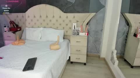 Amber Grey online show from 09/22/25, 06:43