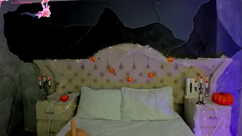 Amber Grey online show from 10/13/25, 05:57