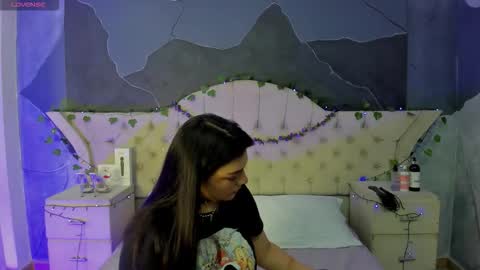 Amber Grey online show from 11/19/25, 06:52