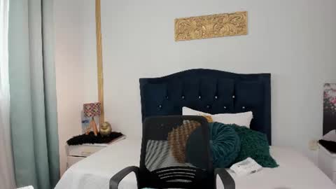 Snapshot of amberrsmith_ chatting on 06/18/26, 07:07 Amber online show from 06/18/26, 07:07