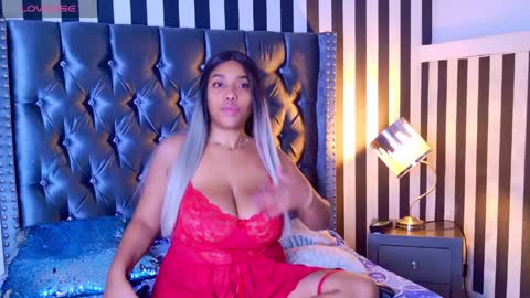 Snapshot of ambervelvett chatting on 04/12/26, 11:37 Amber Dream online show from 04/12/26, 11:37