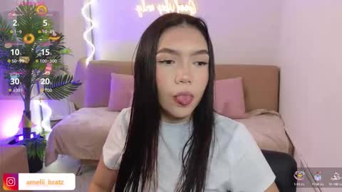 AMELIA online show from 10/10/25, 11:42