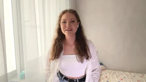 Mia online show from 05/07/26, 10:53