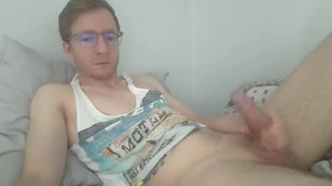 Snapshot of amekatt chatting on 10/13/25, 05:40 Amekatt online show from 10/13/25, 05:40