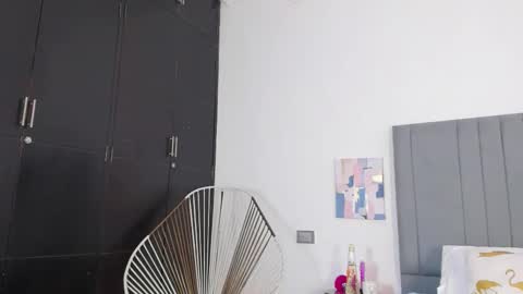 Amelia online show from 02/28/25, 05:37