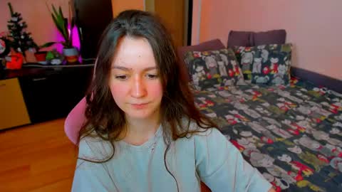 Snapshot of ameli_moon chatting on 05/15/26, 12:45 Eileen online show from 05/15/26, 12:45