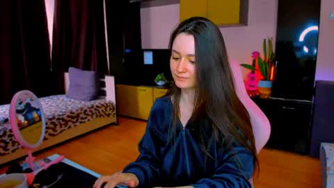 Snapshot of ameli_moon chatting on 05/30/26, 09:28 Eileen online show from 05/30/26, 09:28