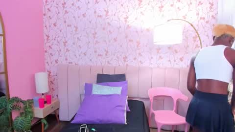 Amelia Adams online show from 10/18/25, 07:14