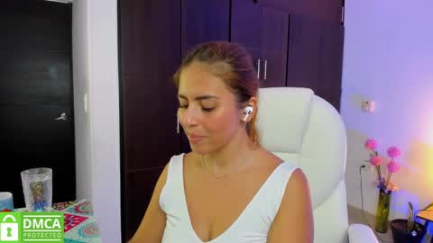 AMELIA online show from 01/07/25, 07:38