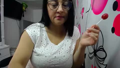 Amelia online show from 12/19/25, 05:53