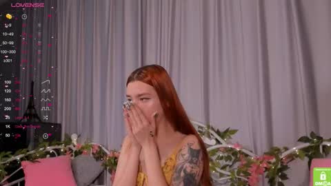 Snapshot of amelia_skyy chatting on 10/21/25, 02:34 Anna online show from 10/21/25, 02:34