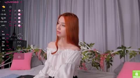 Snapshot of amelia_skyy chatting on 10/27/25, 02:48 Anna online show from 10/27/25, 02:48