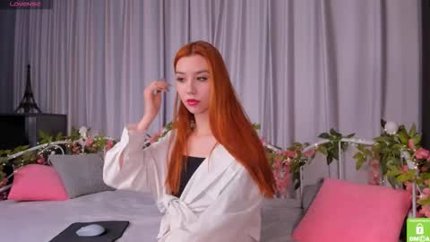 Snapshot of amelia_skyy chatting on 11/12/25, 03:07 Anna online show from 11/12/25, 03:07