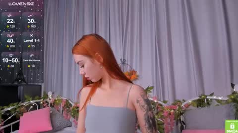 Snapshot of amelia_skyy chatting on 11/18/25, 03:01 Anna online show from 11/18/25, 03:01