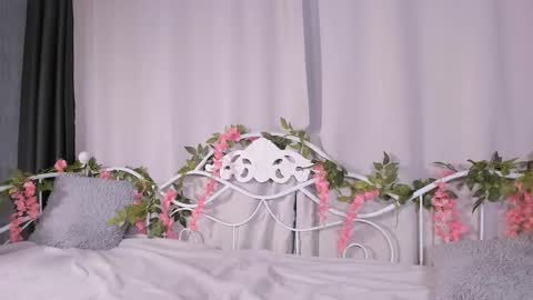 Anna online show from 02/20/26, 09:43