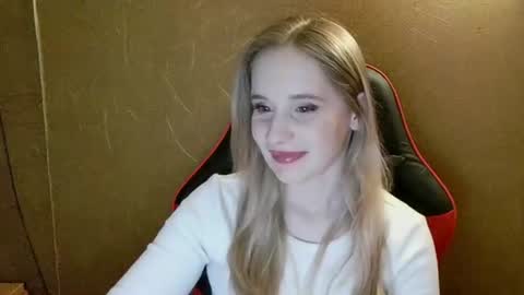 Amelia  online show from 06/18/26, 06:45