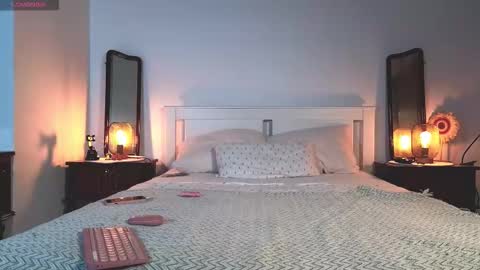 Amelia online show from 10/14/25, 02:29