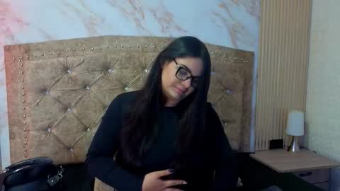 AMELIA CASTELL  online show from 03/22/26, 03:15