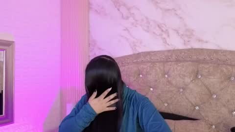 AMELIA CASTELL  online show from 04/04/26, 10:13