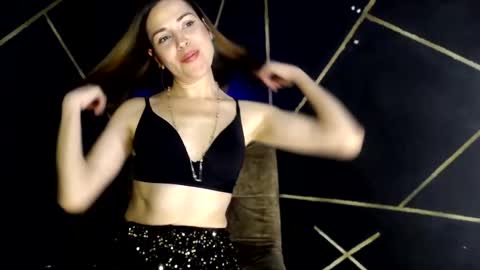 Snapshot of ameliacastro chatting on 03/28/26, 03:28 Amalia Castro online show from 03/28/26, 03:28