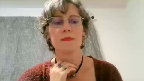 Ameliaishka online show from 10/11/25, 10:19