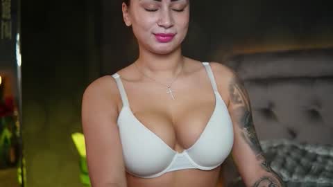 Snapshot of ameliajupiter chatting on 11/15/25, 09:11 Amelia online show from 11/15/25, 09:11