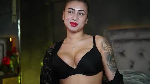 Snapshot of ameliajupiter chatting on 11/19/25, 06:08 Amelia online show from 11/19/25, 06:08