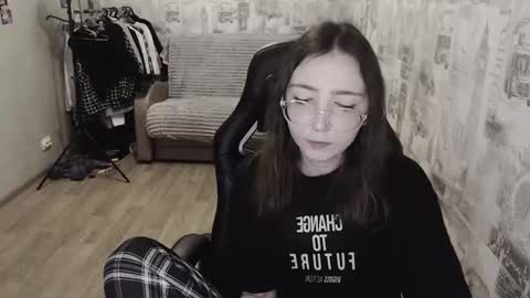 Snapshot of ameliakamishiro chatting on 12/13/24, 12:50 Amelia online show from 12/13/24, 12:50