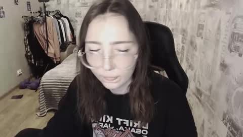 Snapshot of ameliakamishiro chatting on 12/20/24, 01:43 Amelia online show from 12/20/24, 01:43