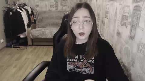 Snapshot of ameliakamishiro chatting on 01/17/25, 03:32 Amelia online show from 01/17/25, 03:32