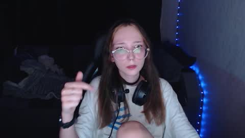 Snapshot of ameliakamishiro chatting on 10/06/25, 09:12 Amelia online show from 10/06/25, 09:12