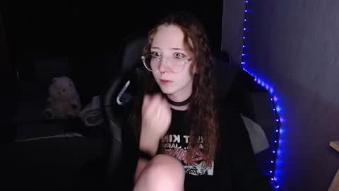 Snapshot of ameliakamishiro chatting on 10/09/25, 07:50 Amelia online show from 10/09/25, 07:50