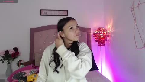 Snapshot of amelialoveace chatting on 10/06/25, 12:35 amelialoveace online show from 10/06/25, 12:35