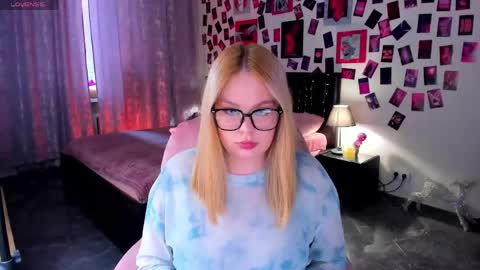 Amelia online show from 04/16/26, 11:11