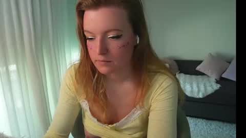 Snapshot of ameliasweety69 chatting on 06/22/26, 11:18 Amelia online show from 06/22/26, 11:18