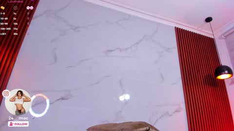 Snapshot of amelie_leigh chatting on 12/20/24, 07:55 Alejandra online show from 12/20/24, 07:55