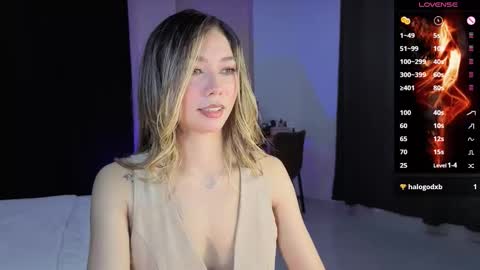 Snapshot of amelieaxie chatting on 10/29/25, 02:25 Isabella online show from 10/29/25, 02:25