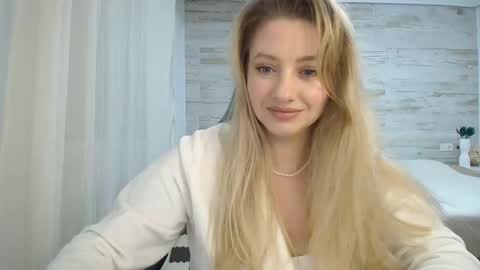 Amelie online show from 01/16/26, 05:50