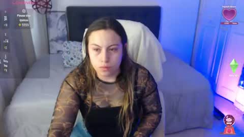 Snapshot of amelierose1 chatting on 06/23/26, 02:48 Amelie online show from 06/23/26, 02:48
