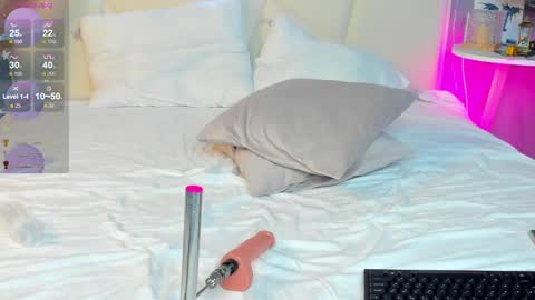 Snapshot of ameliia_castro chatting on 12/19/24, 06:12 Ameliia castro online show from 12/19/24, 06:12