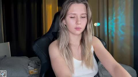 Snapshot of ameliia_castro chatting on 10/08/25, 01:53 Ameliia castro online show from 10/08/25, 01:53