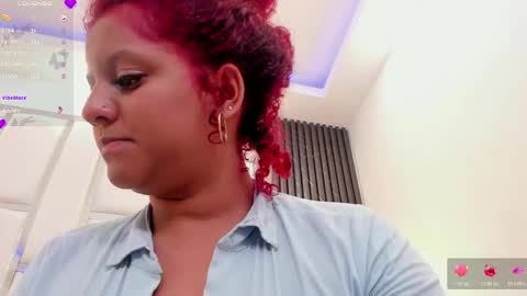ameliia_jones_ online show from 05/13/26, 02:58
