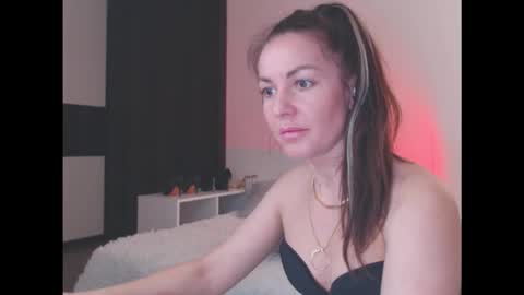 amelinamersi online show from 11/16/25, 04:34