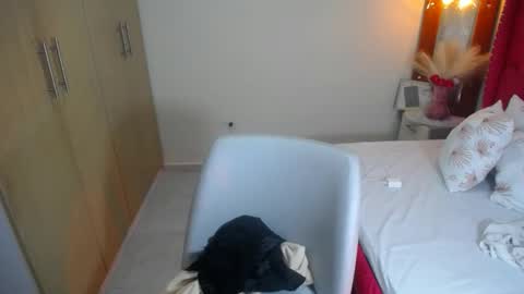 Snapshot of ameliporter_2 chatting on 11/16/25, 12:49 ameli online show from 11/16/25, 12:49