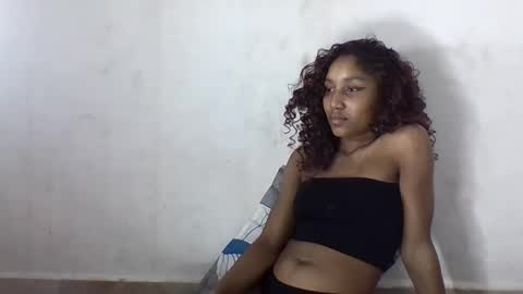 amelisy20005 online show from 04/28/26, 02:27