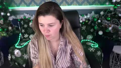 amellymillyy online show from 12/22/25, 01:41