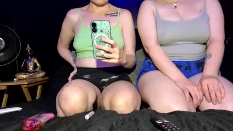 Snapshot of amery_sky chatting on 10/05/25, 01:59 Amery Sky online show from 10/05/25, 01:59