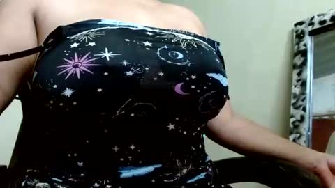 Mari online show from 09/11/25, 01:55